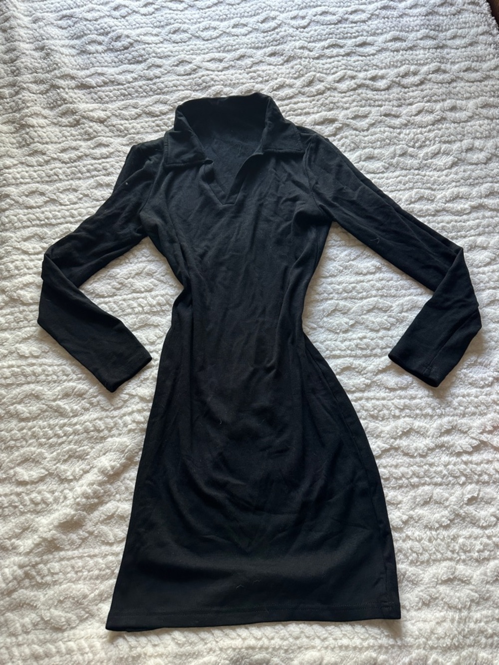 Black Long-Sleeve Collared Knit Dress